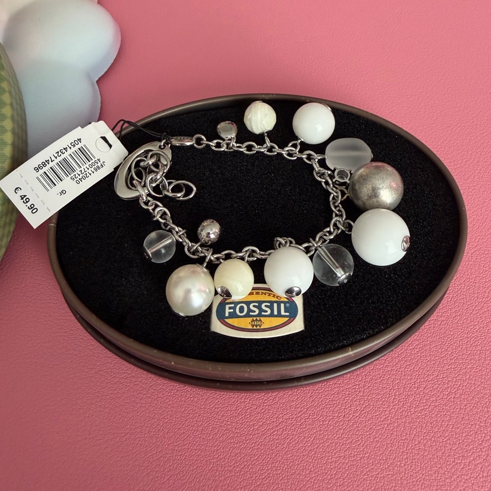 New with tag Fossil brand bracelet - Picture 2 of 6